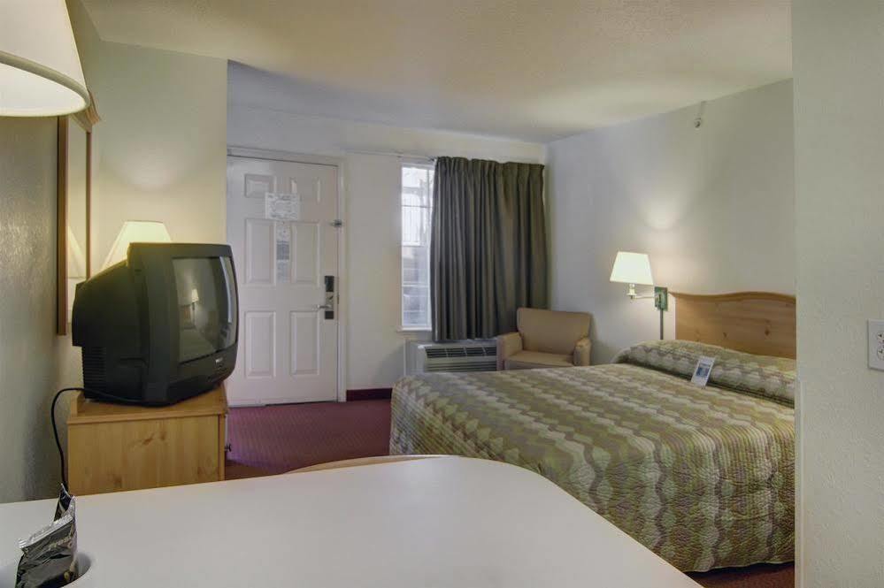 Atlanta Hotel ロズウェル エクステリア 写真